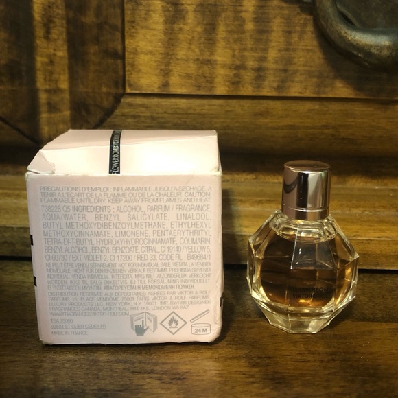 NIB Viktor & Rolf FLOWERBOMB 0.24 oz / 7 ml Eau de Parfum! - Picture 3 of 3